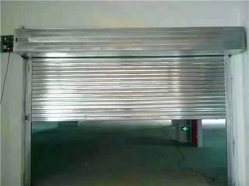 鋼質(zhì)復合防火卷簾門